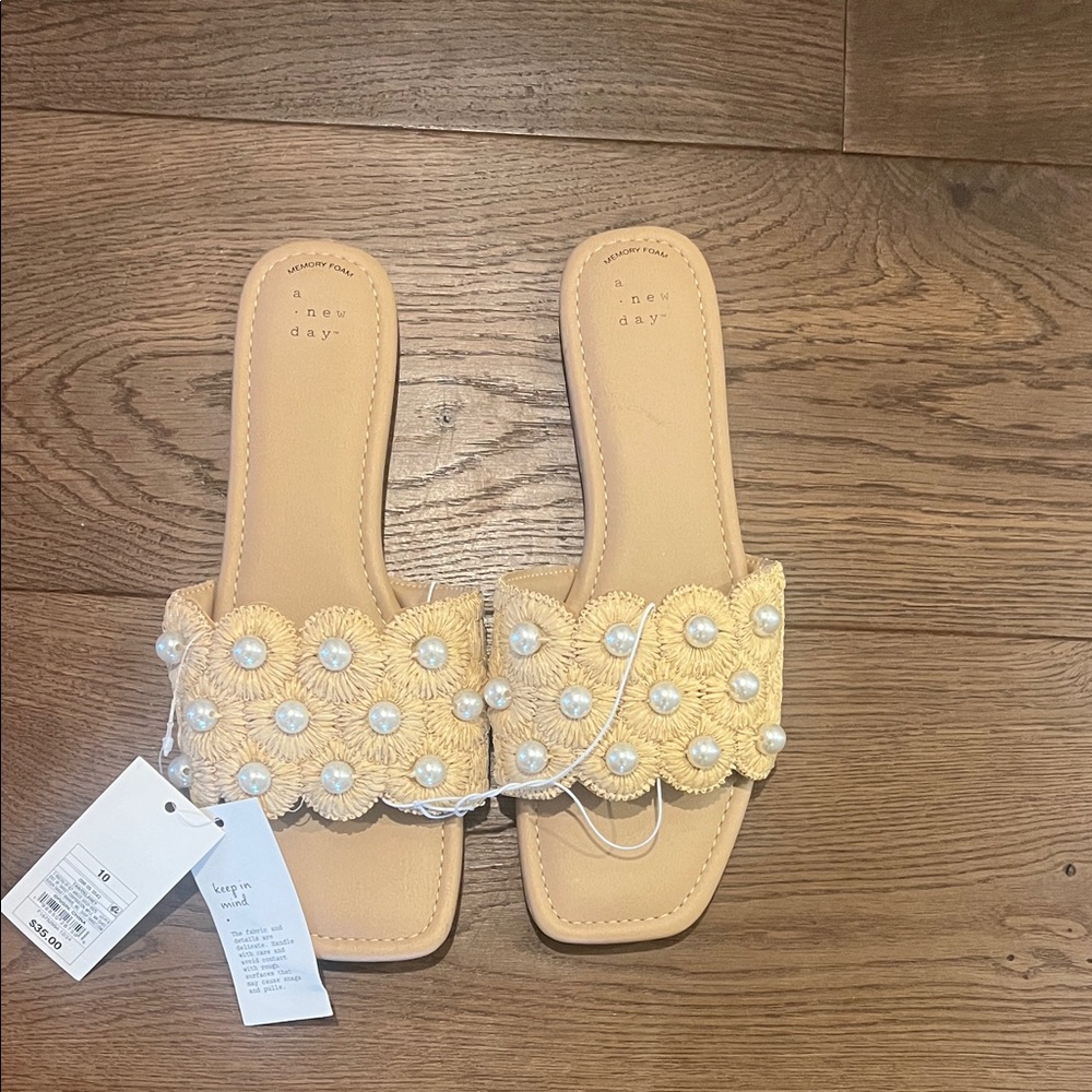 A New Day Women's Cream Floral Pearl Sandals